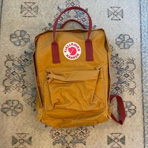 Fjallraven Kanken Classic Backpack for Everyday